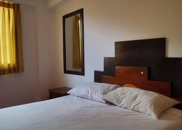 Shanti Hotel *